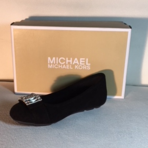 Michael Kors Kids Shoes - Kids Size 13 - Picture 3 of 5